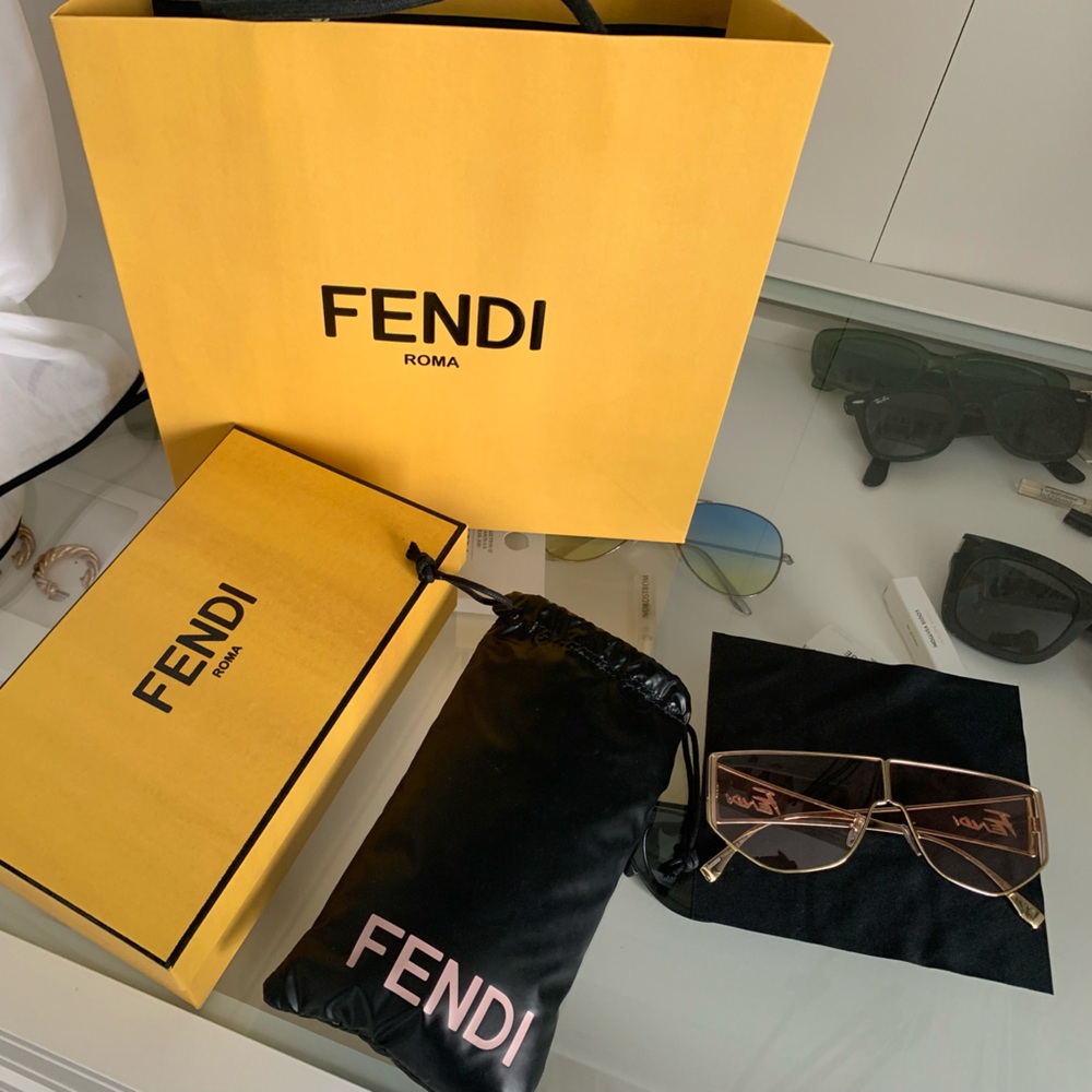 Sold Out Fendi 100% Authentic Aviator Sunglasses